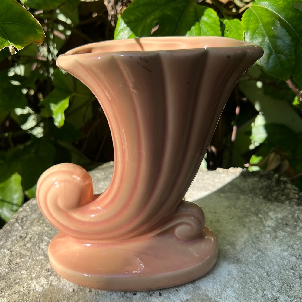 Vintage Pink Cornucopia Vase-Hall